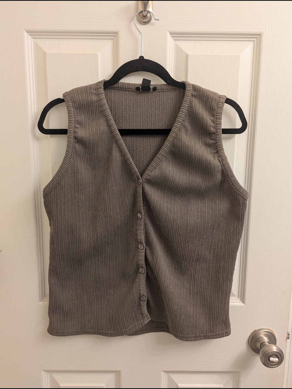Boohoo Ribbed Button-Front Sleeveless V-Neck Tank - Taupe